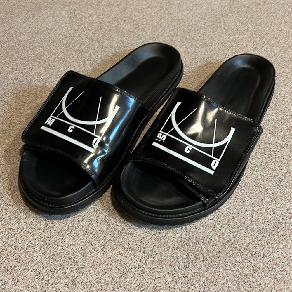 AUTHENTIC McQueen by Alexander McQueen black patent leather slides. Size 44